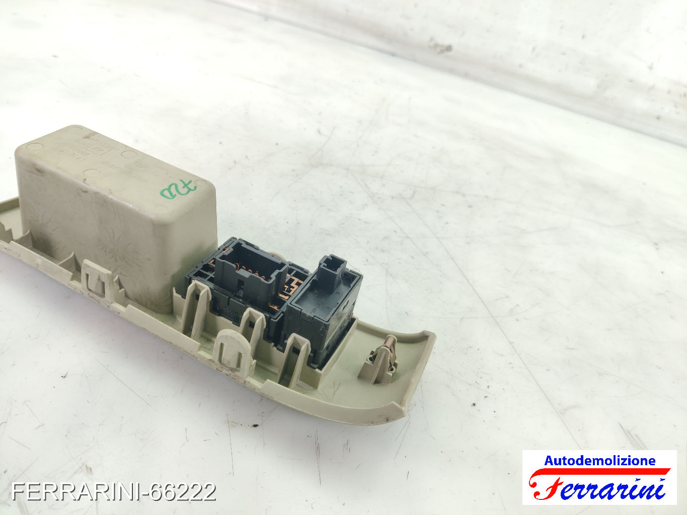 Regolazione Specchietti NISSAN MICRA 3 K12 2003-2010 68485AX700, 50435, 68485