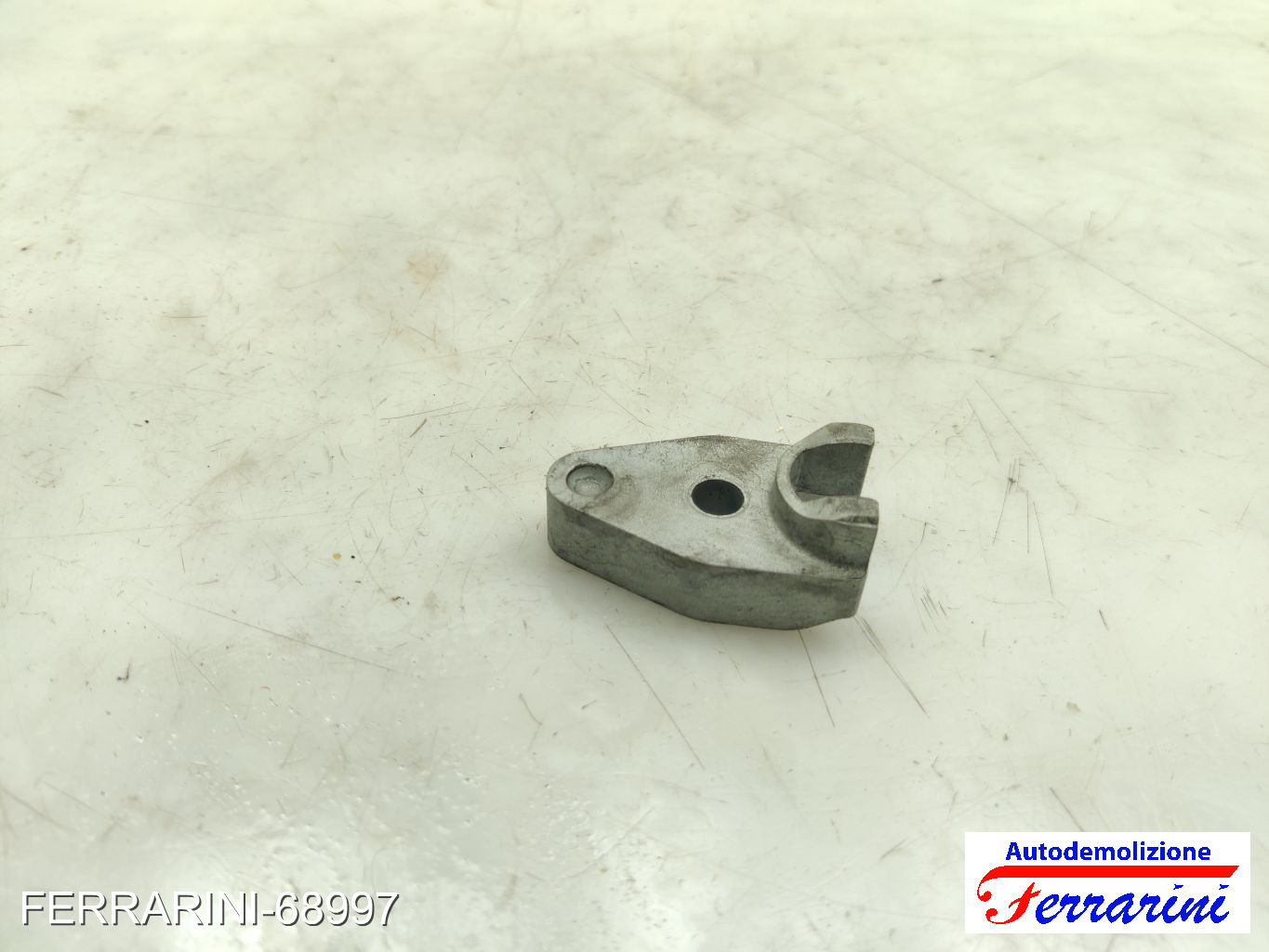 Staffa iniettore Supporto CFW VW POLO 6C1, 6R1 1.2 TDI 2009-2023 03P130216