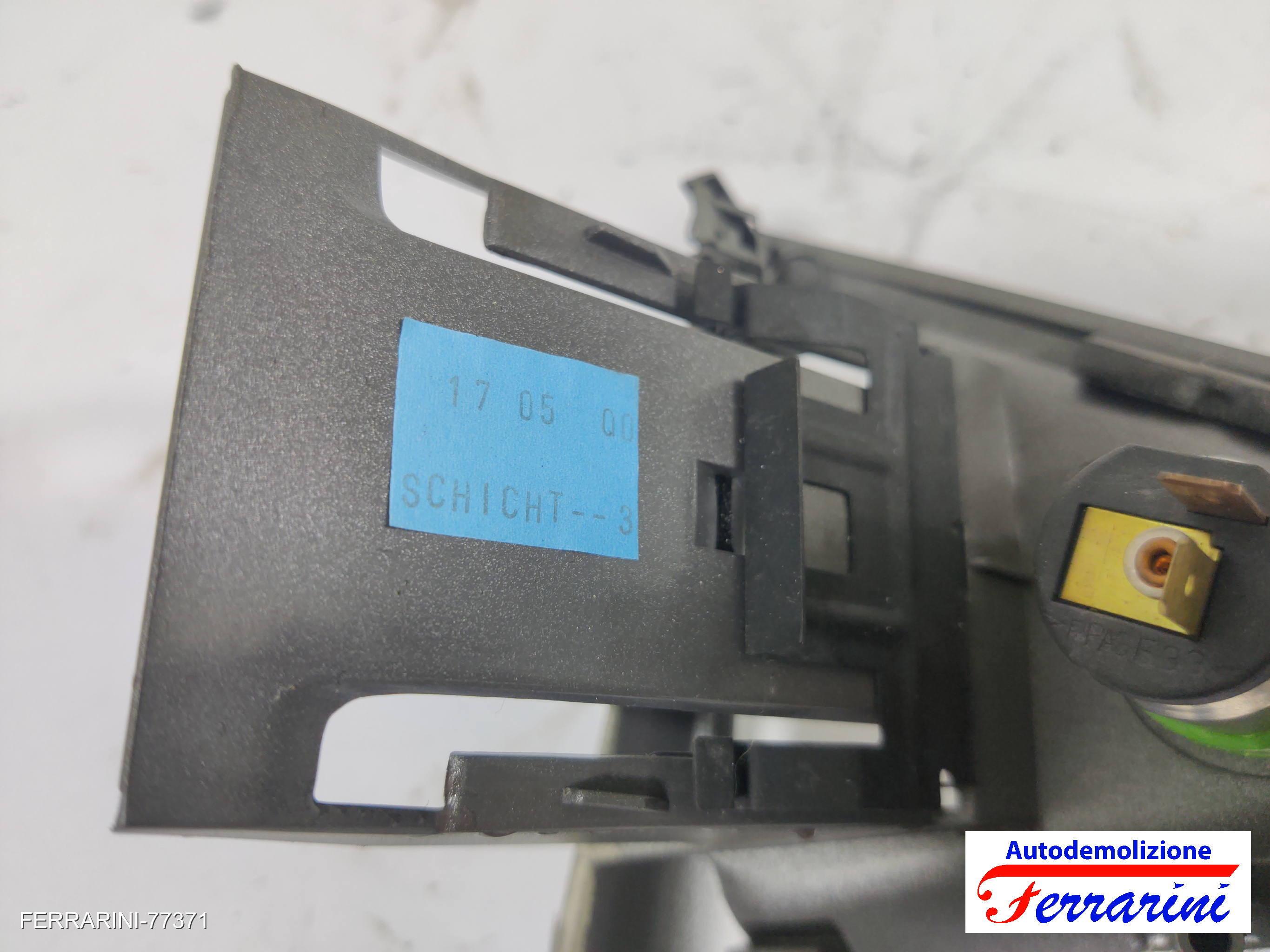 cornice stereo Consolle Centrale Cruscotto FORD FOCUS SW DNW 1999-2004 8