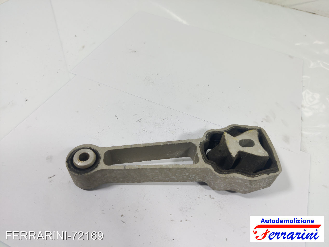 Supporto Motore VOLVO XC60 156 3.2 AWD 2010-2015 30680474, 31430441, LR000597