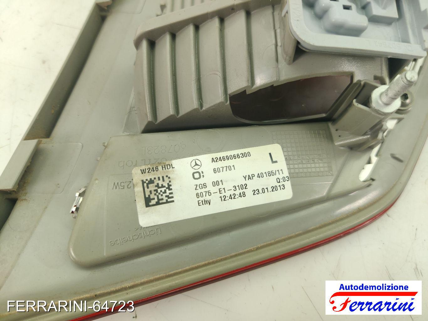 INTERNO PORTELLONE Fanalino Stop Posteriore MERCEDES CLASSE B W242, W246 10
