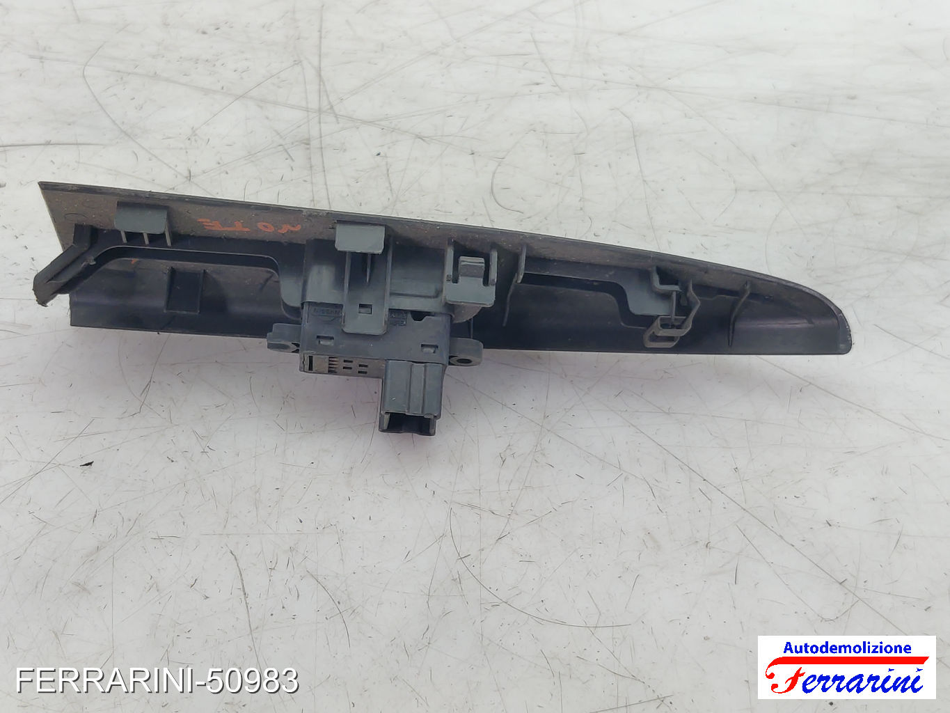 Pulsantiera Tastiera Alzavetro NISSAN CABSTAR F24M, F24W 2006-2013 destra, dx 7