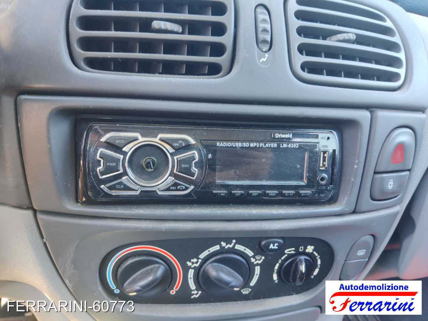 Renault Megane Scenic JA0/1 1.9 DTI 98CV 1997-1999