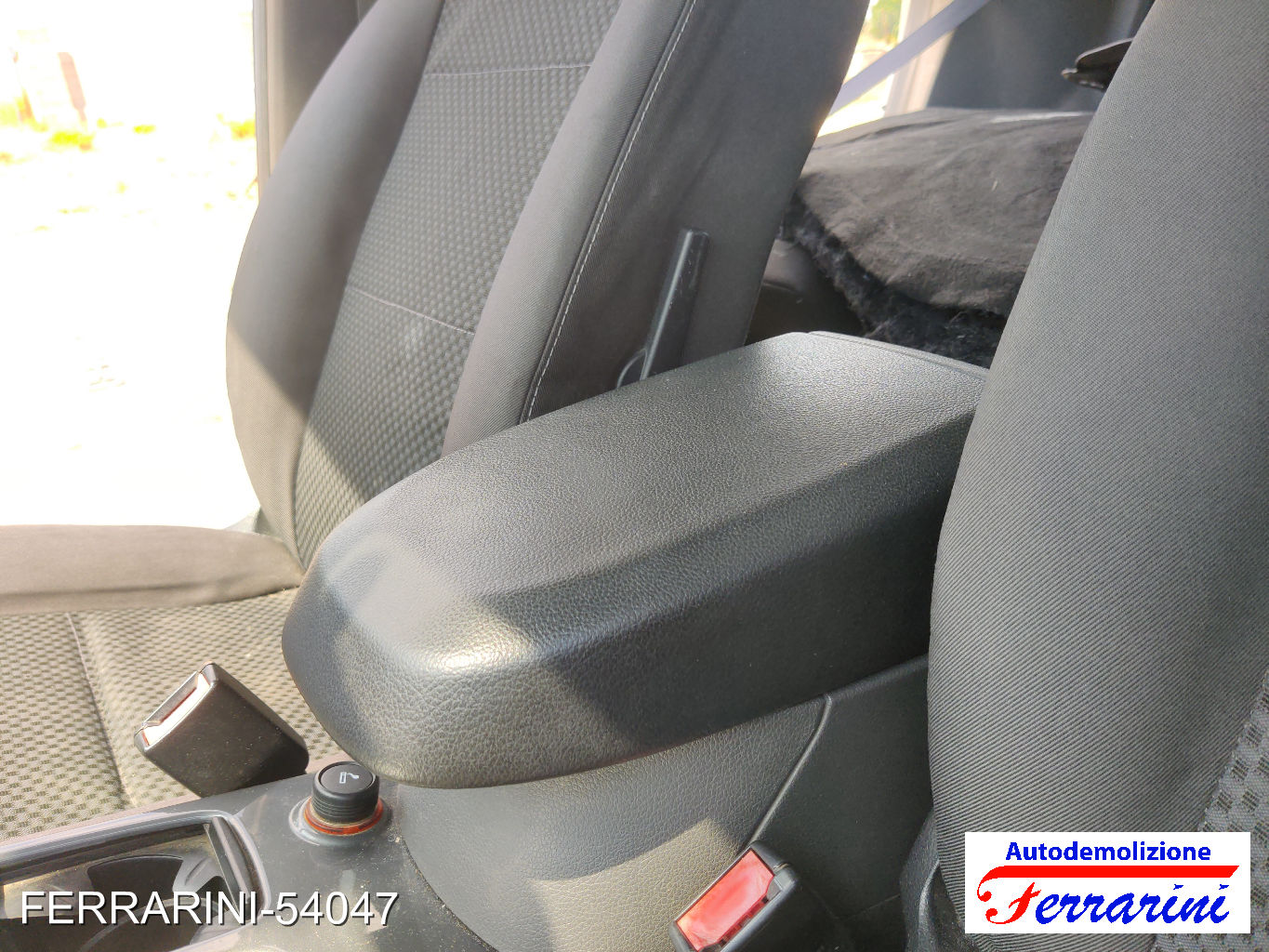 Ford C-Max 26