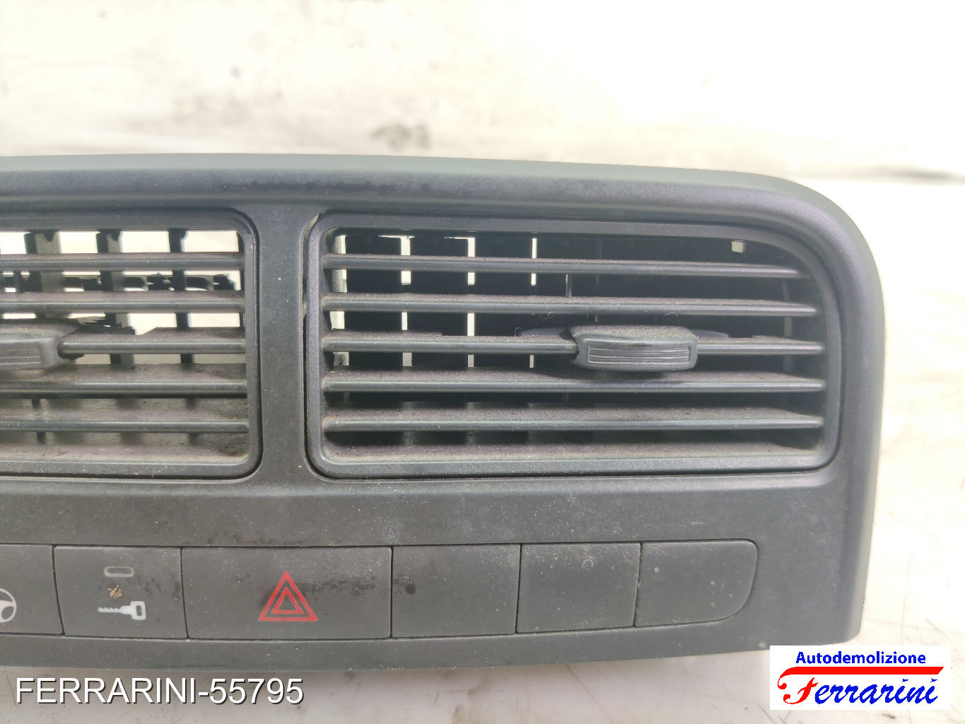 Bocchetta Areazione FIAT GRANDE PUNTO 199 2005-2013 anteriore, frontale centrale 15