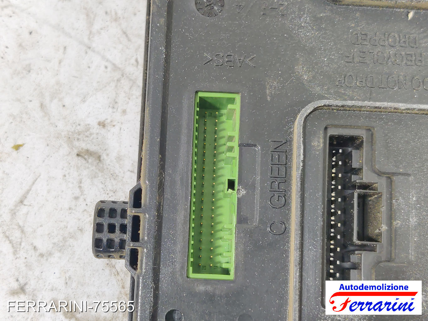 Body Computer RENAULT SCENIC 3 JZ0/1 1.5 DCI 2009-2023 284B15986R, 180098101