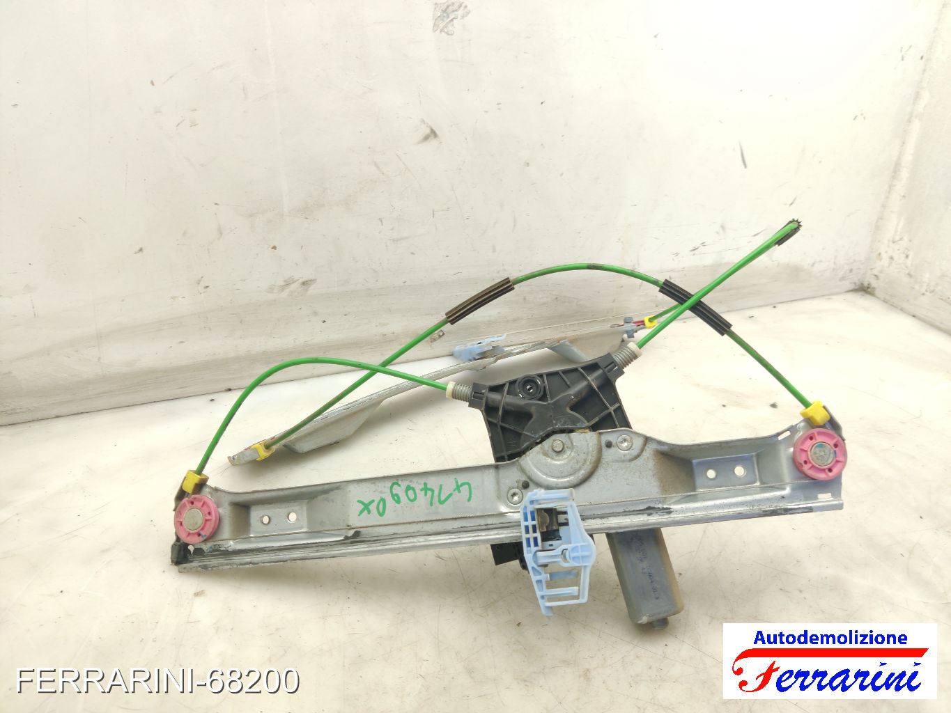Alzavetro OPEL CORSA D S07 2006-2014 sinistro, sx, frontale, anteriore 13269605