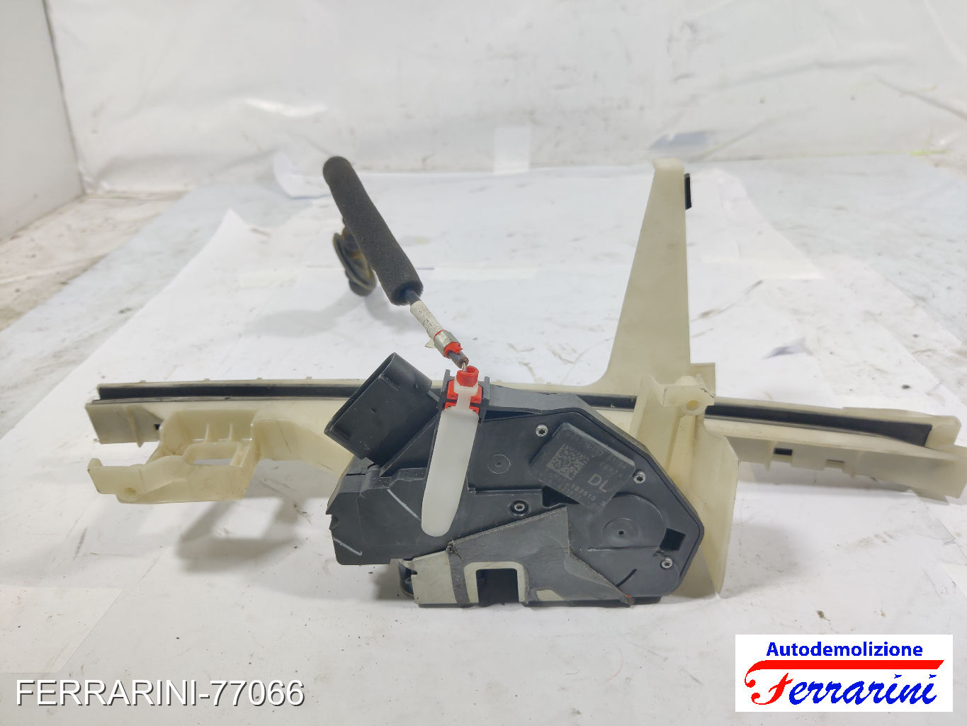 Serratura Porta FORD EDGE 2015-2018 destro, dx, frontale, anteriore