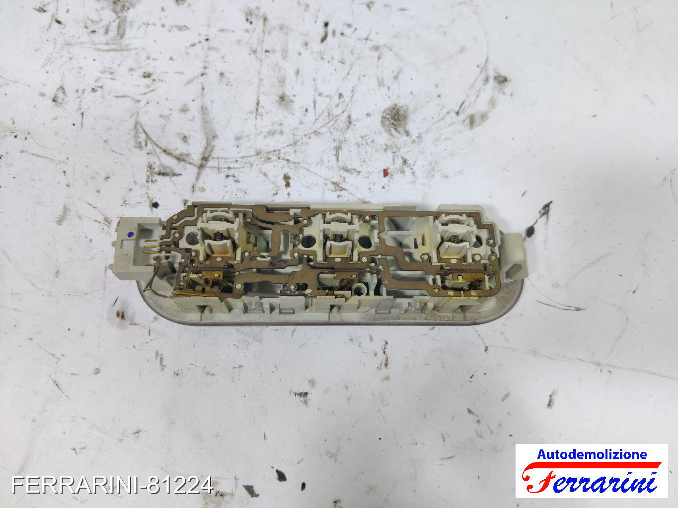 Plafoniera NISSAN MICRA 3 K12 2003-2010 anteriore, frontale centrale, ant