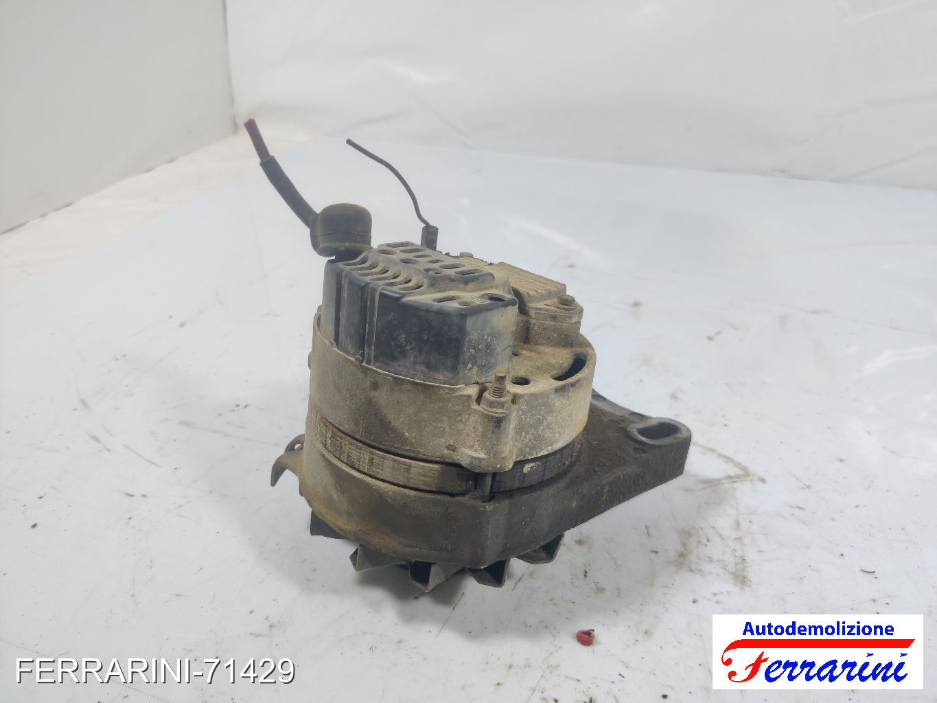 Alternatore FIAT PANDA 141 900 1992-1996 46472225, 7704356, 46231650