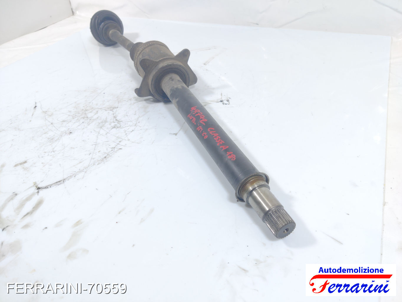 Semiasse MERCEDES CLASSE A W169 A 180 CDI 2004-2012 A1693705672, A1693603272 6
