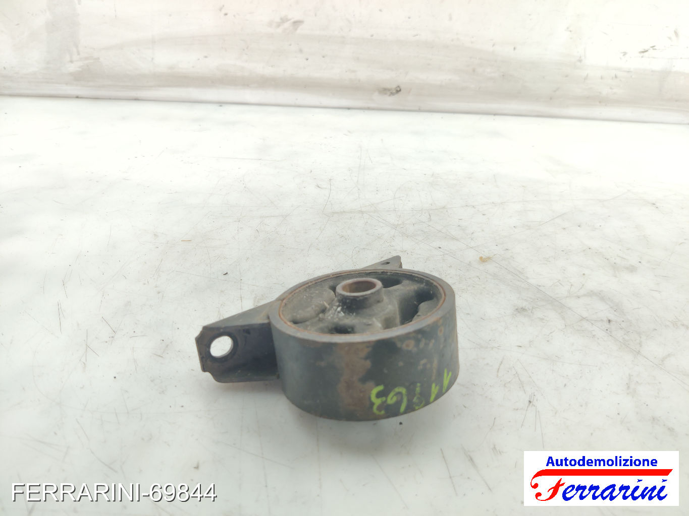 Supporto Motore VOLVO V40 SW 645 1.9 DI 2000-2004 30616932, 30867130, 30611144