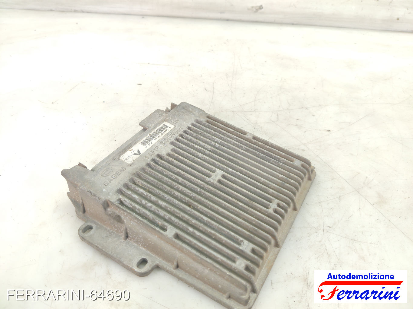 Centralina Motore RENAULT CLIO 1 5/357, B/C57 1.2 1996-1998 7700104483