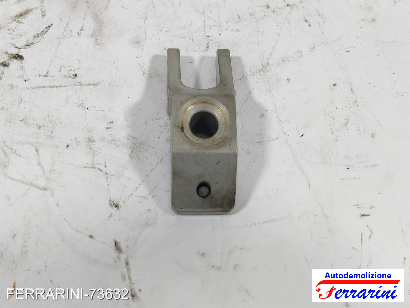 staffa Supporto Iniettore FIAT BRAVO 2 198 1.6 D MULTIJET 2008-2014 55204945