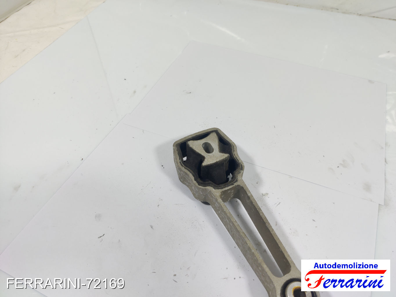 Supporto Motore VOLVO XC60 156 3.2 AWD 2010-2015 30680474, 31430441, LR000597