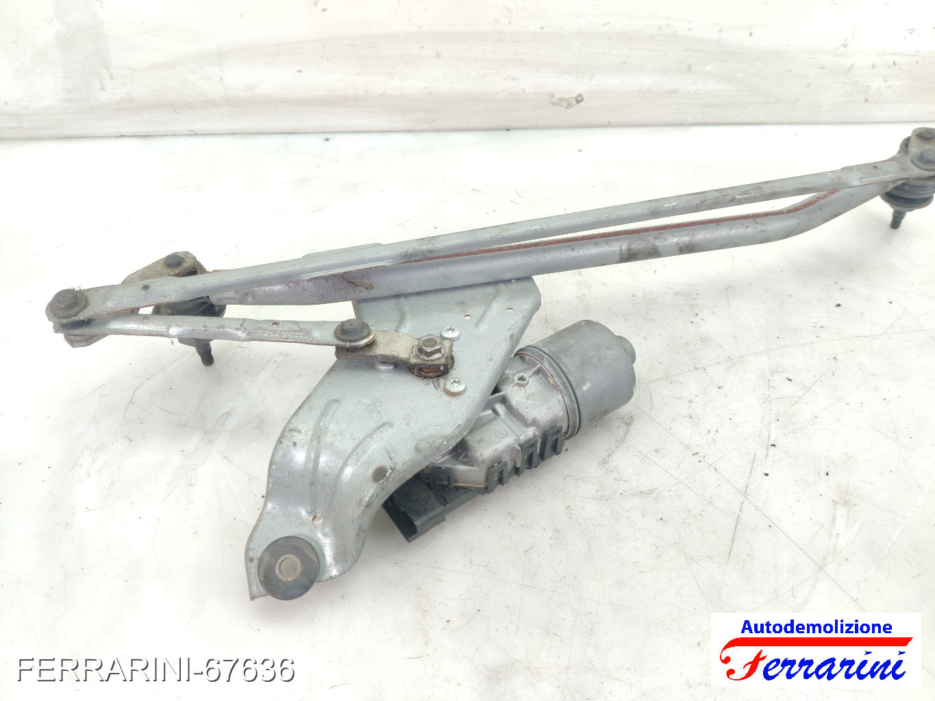 Spazzacqua Motorino Tergicristallo DACIA SANDERO 2010-2012 anteriore, frontale