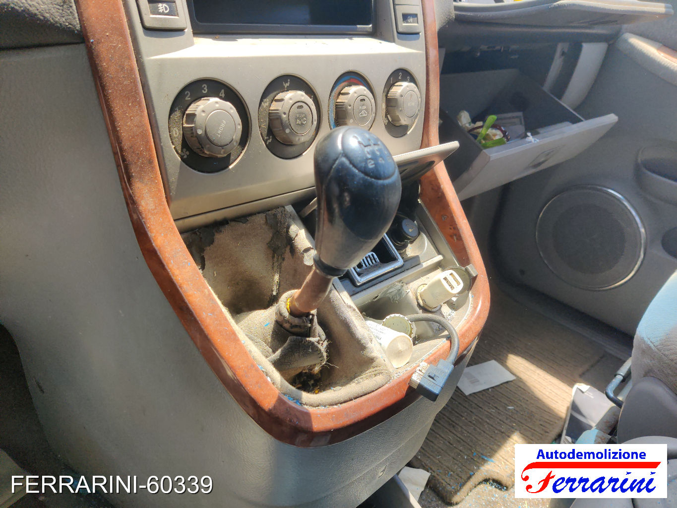 Kia Carnival 2 GQ 2.9 CRDI 144CV 2001-2006