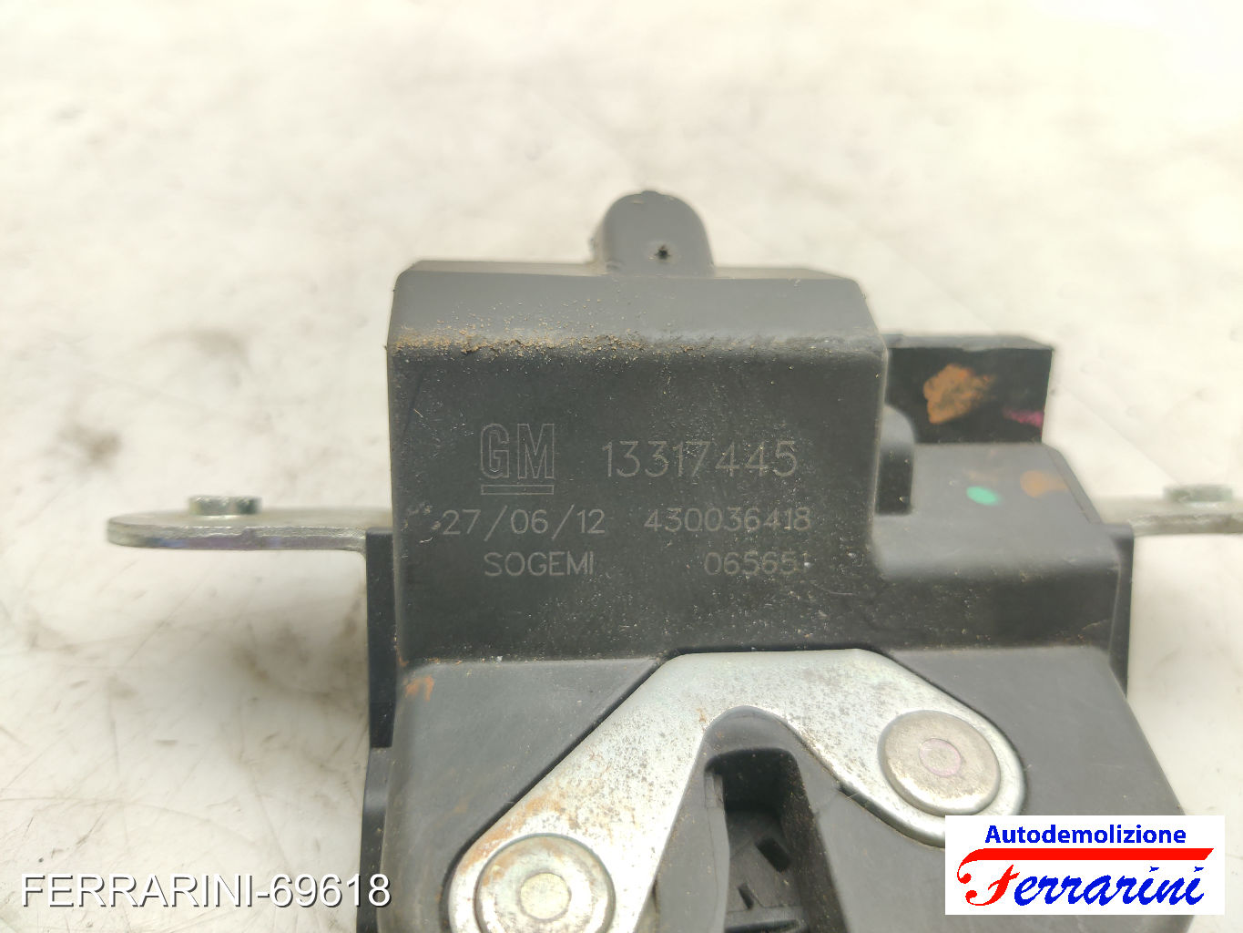 Chiusura Serratura Portellone OPEL MERIVA B S10 2010-2014 13317445, 39021416 8