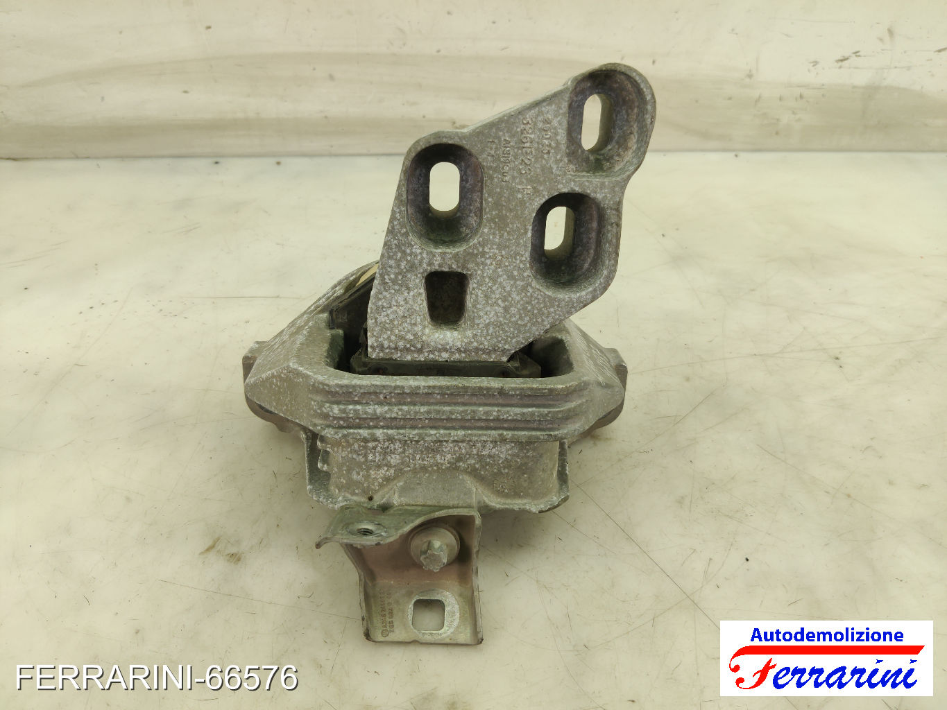 Supporto Motore MERCEDES CLASSE B W242, W246 B 180 CDI 2011-2014 A2462400217