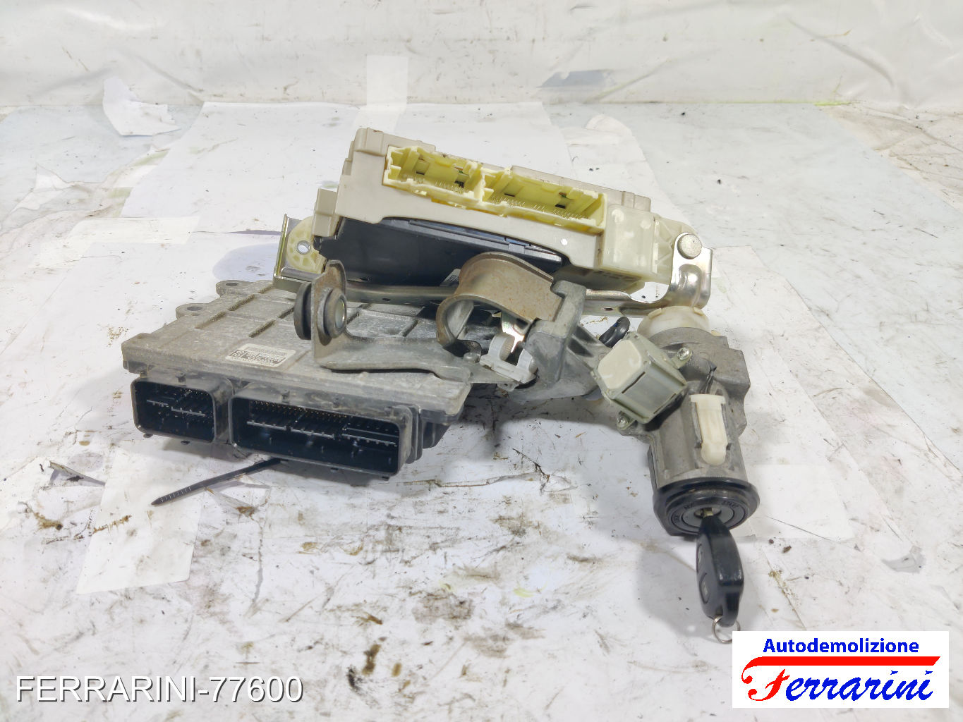 Kit Accensione TOYOTA IQ J1 1.0 2009-2015 8966174040