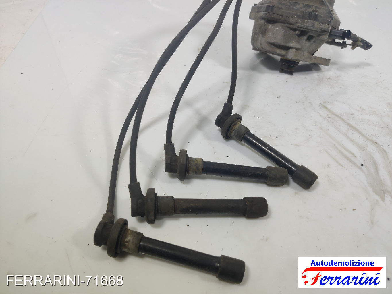 Spinterogeno Distributore NISSAN MICRA 2 K11 1.3I 16V 1992-2000 3310058B10 9