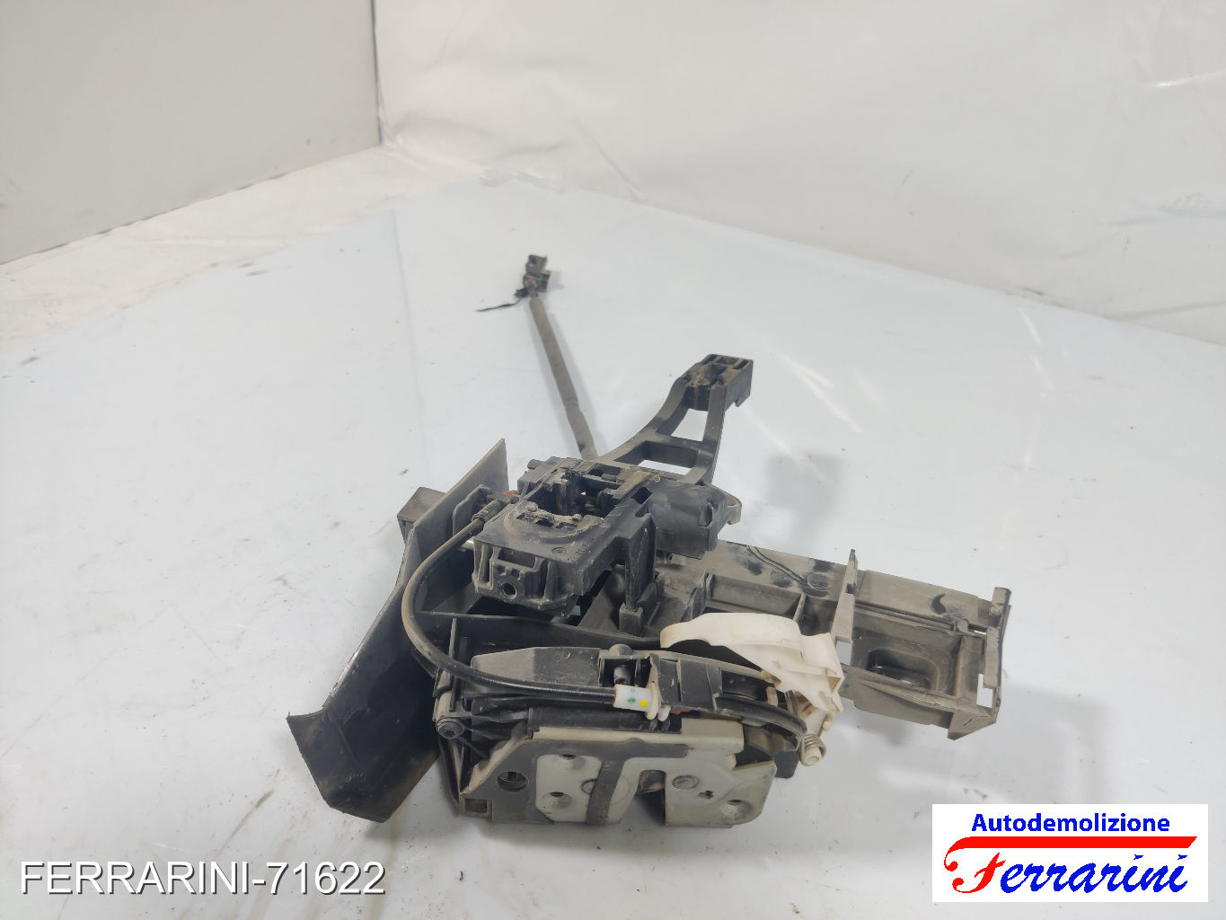 Serratura Porta FORD FOCUS 3 TURNIER 2010-2023 destro, dx, posteriore, post