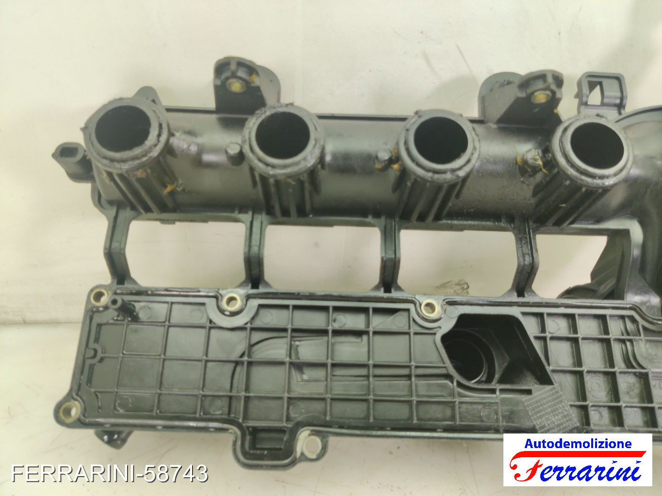 Coperchio Punterie Valvole FORD FIESTA 5 JD, JH 1.4 TDCI 2001-2008 9642212480
