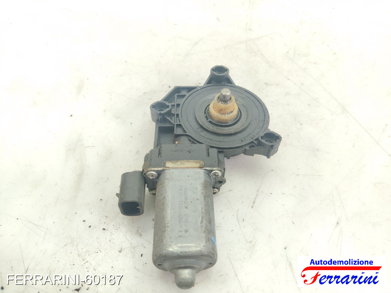 Motorino Alzavetro ALFA ROMEO 159 SW 939 1.9 JTDM 16V 2006-2011 71740122, RA2266
