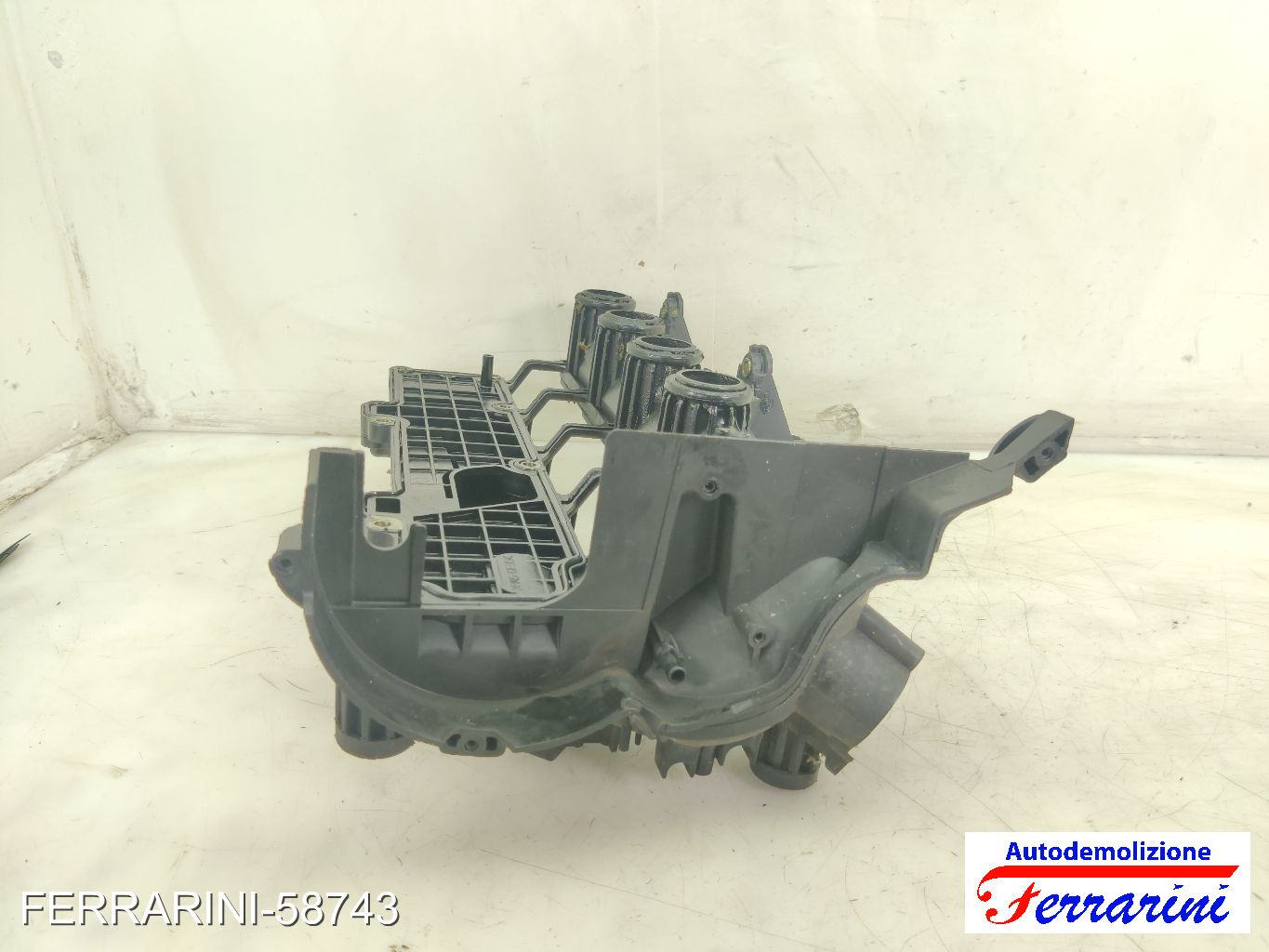 Coperchio Punterie Valvole FORD FIESTA 5 JD, JH 1.4 TDCI 2001-2008 9642212480