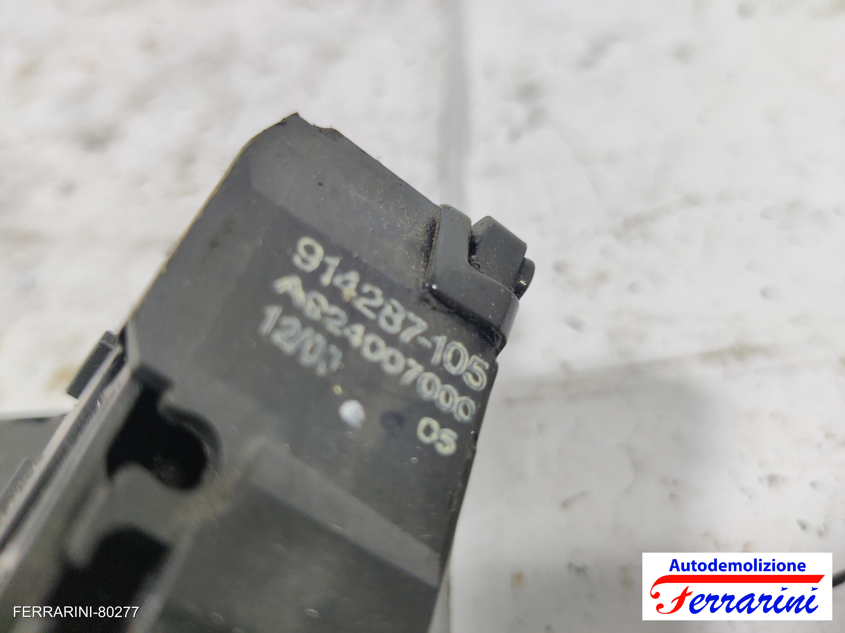 Chiusura Serratura Portellone OPEL INSIGNIA A G09 2008-2017 13501988