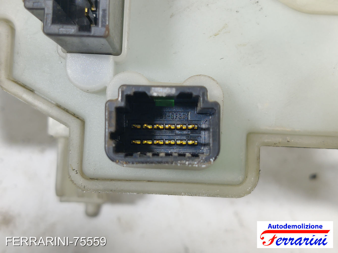 Devioluci RENAULT SCENIC 3 JZ0/1 2009-2023 255670017R