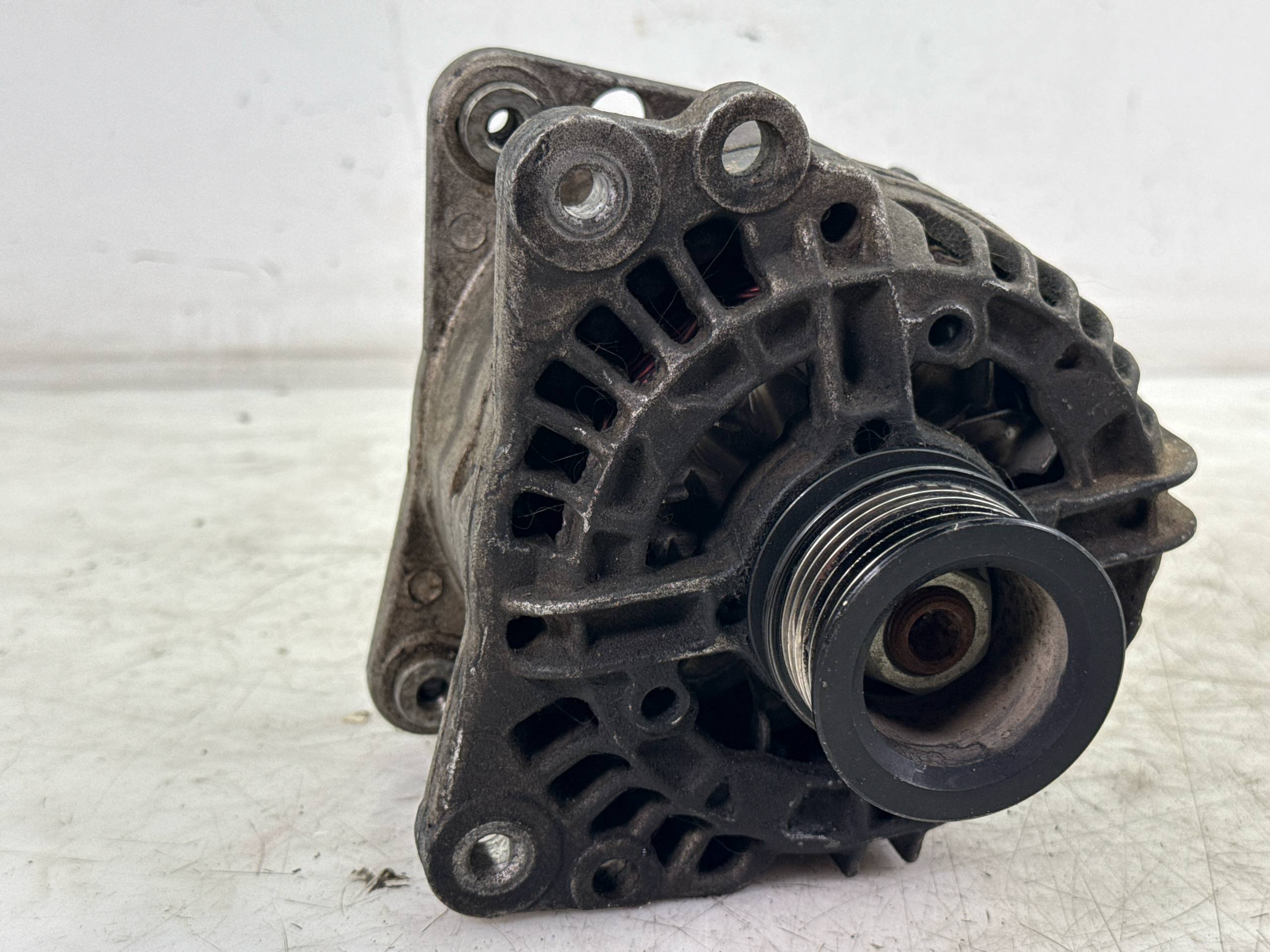 Alternatore VW POLO 6N2 1.4 16V 1999-2001 0124325013, 1516485R, 037903025M