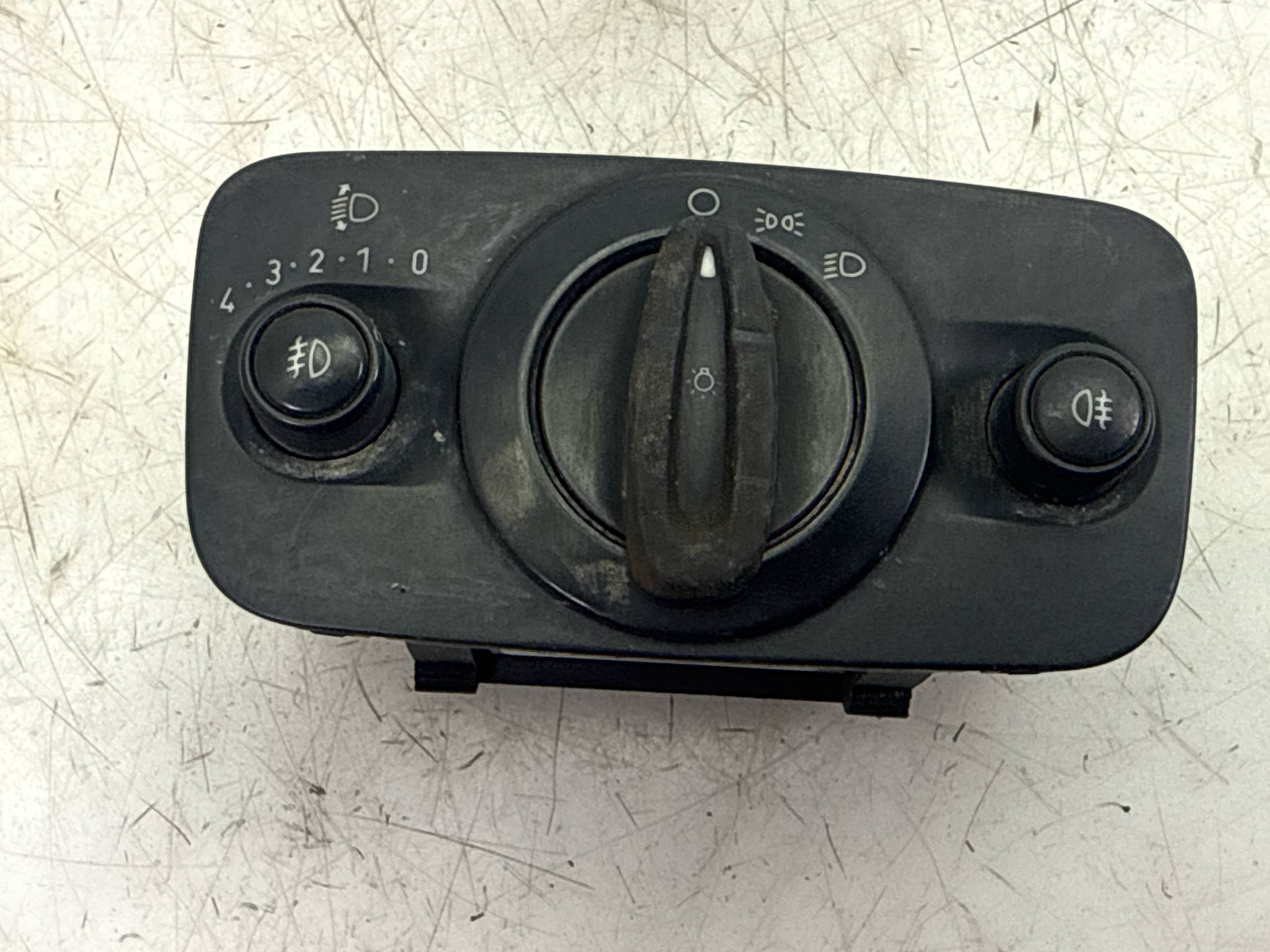 Tastiera Clima VOLVO V50 545 2005-2011 anteriore, frontale 8A6T13A024BB