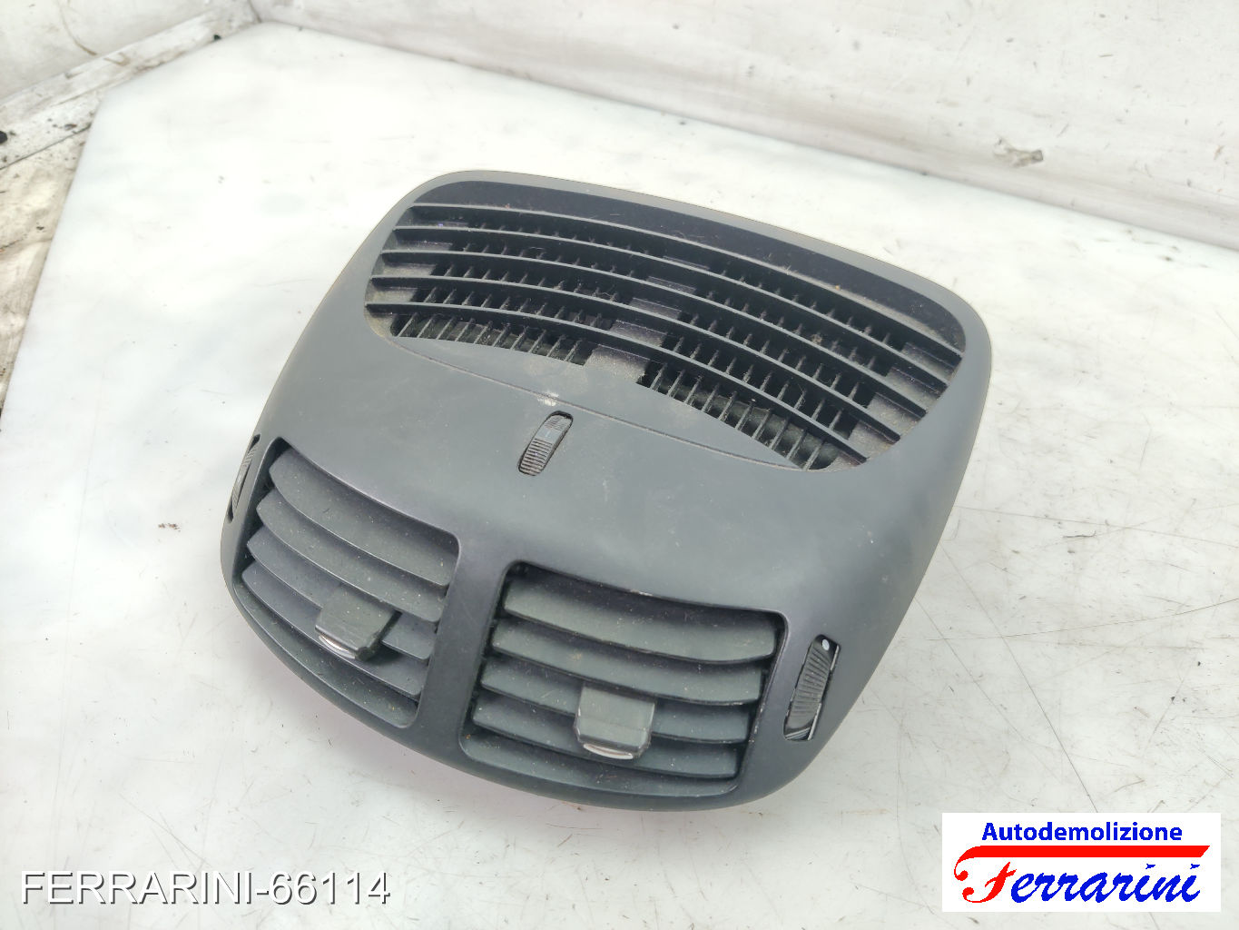 Bocchetta Areazione ALFA ROMEO 147 937 2004-2010 anteriore, frontale centrale 8