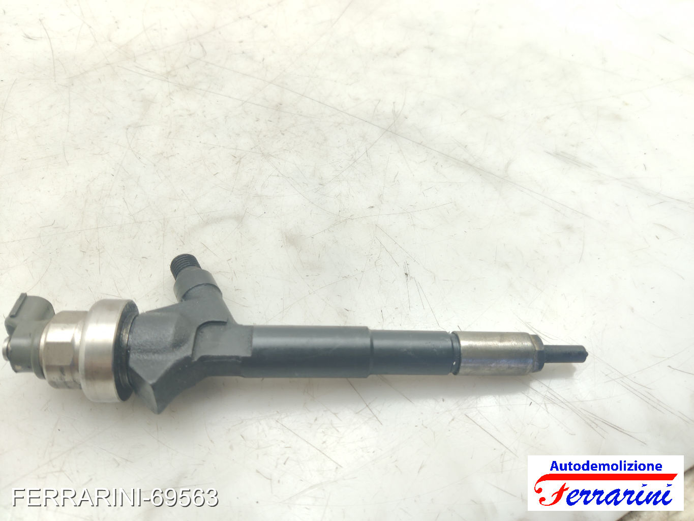 Iniettore OPEL ASTRA J SPORTS TOURER P10 1.7 CDTI 2010-2015 8973762703