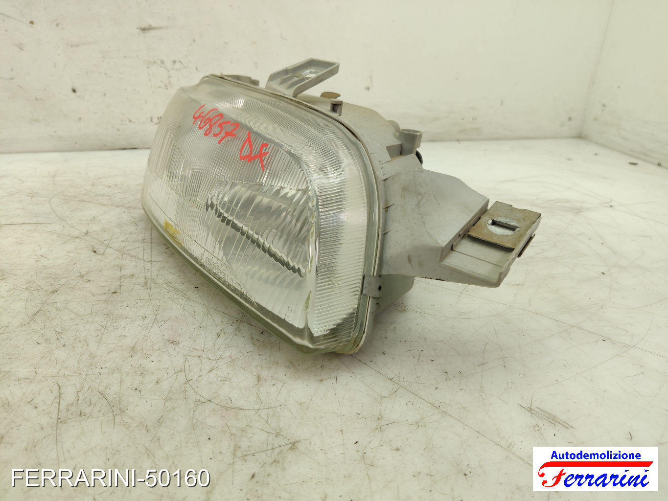 Faro Anteriore FIAT PUNTO 176 1993-1999 destro, dx 46402649, 46481413, 46433209