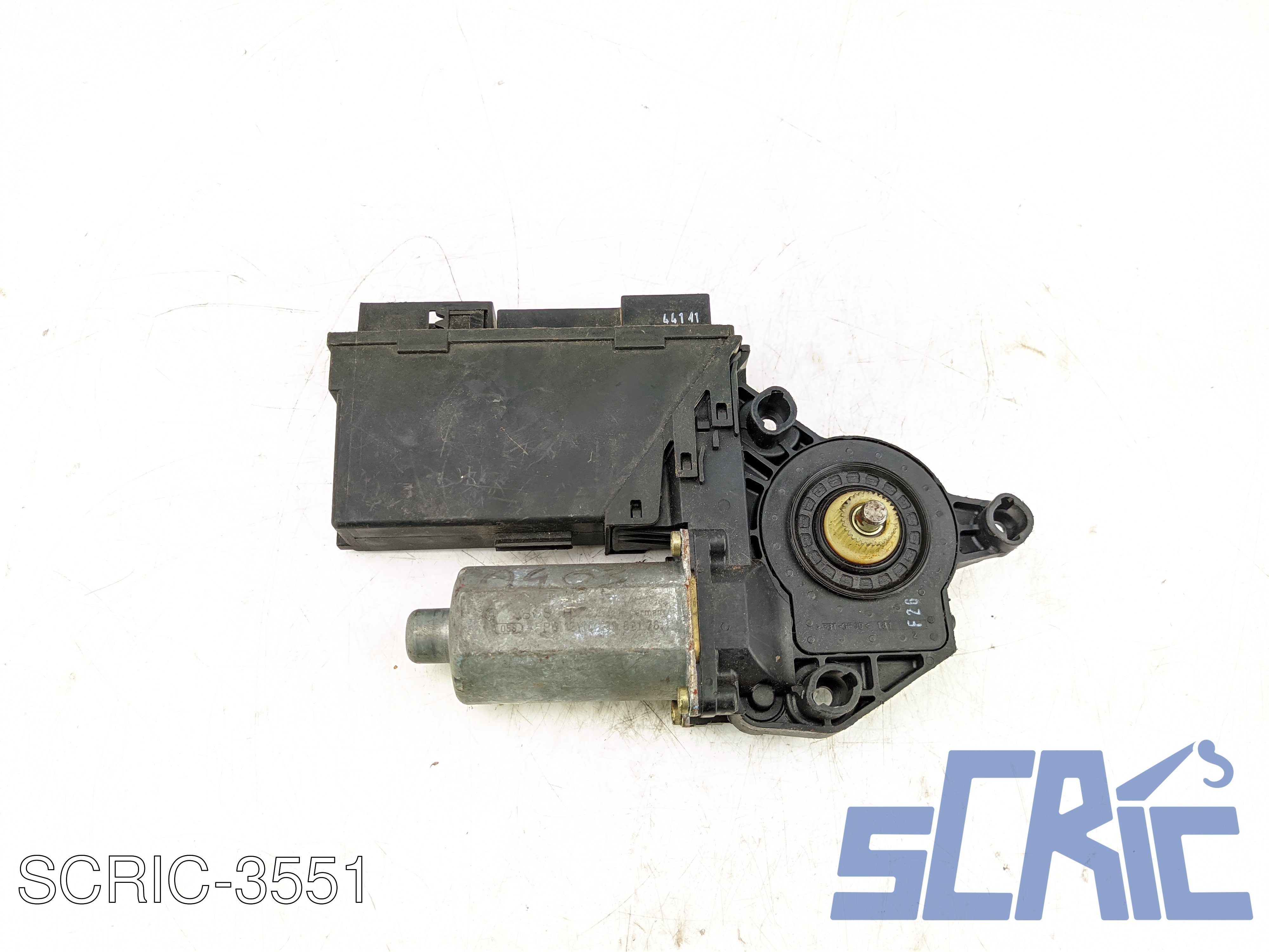 Motorino Alzavetro AUDI A4 AT 8E+05 1.9 TDI 2001-2004 8E0959801B, 130821767
