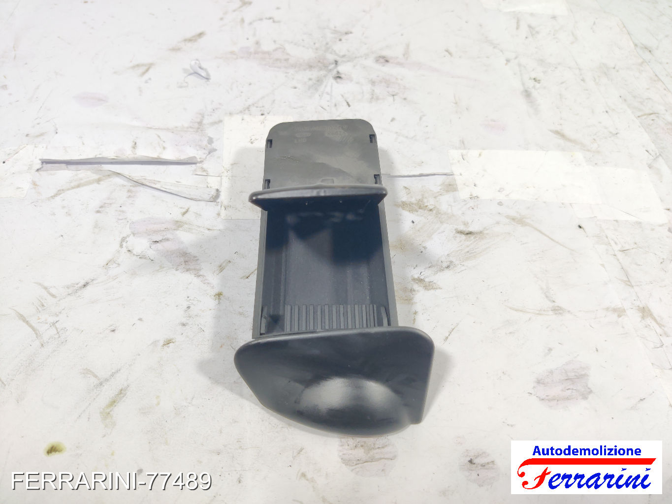 Posacenere anteriore cruscotto FORD FOCUS SW DNW 1999-2004 centrale, cent
