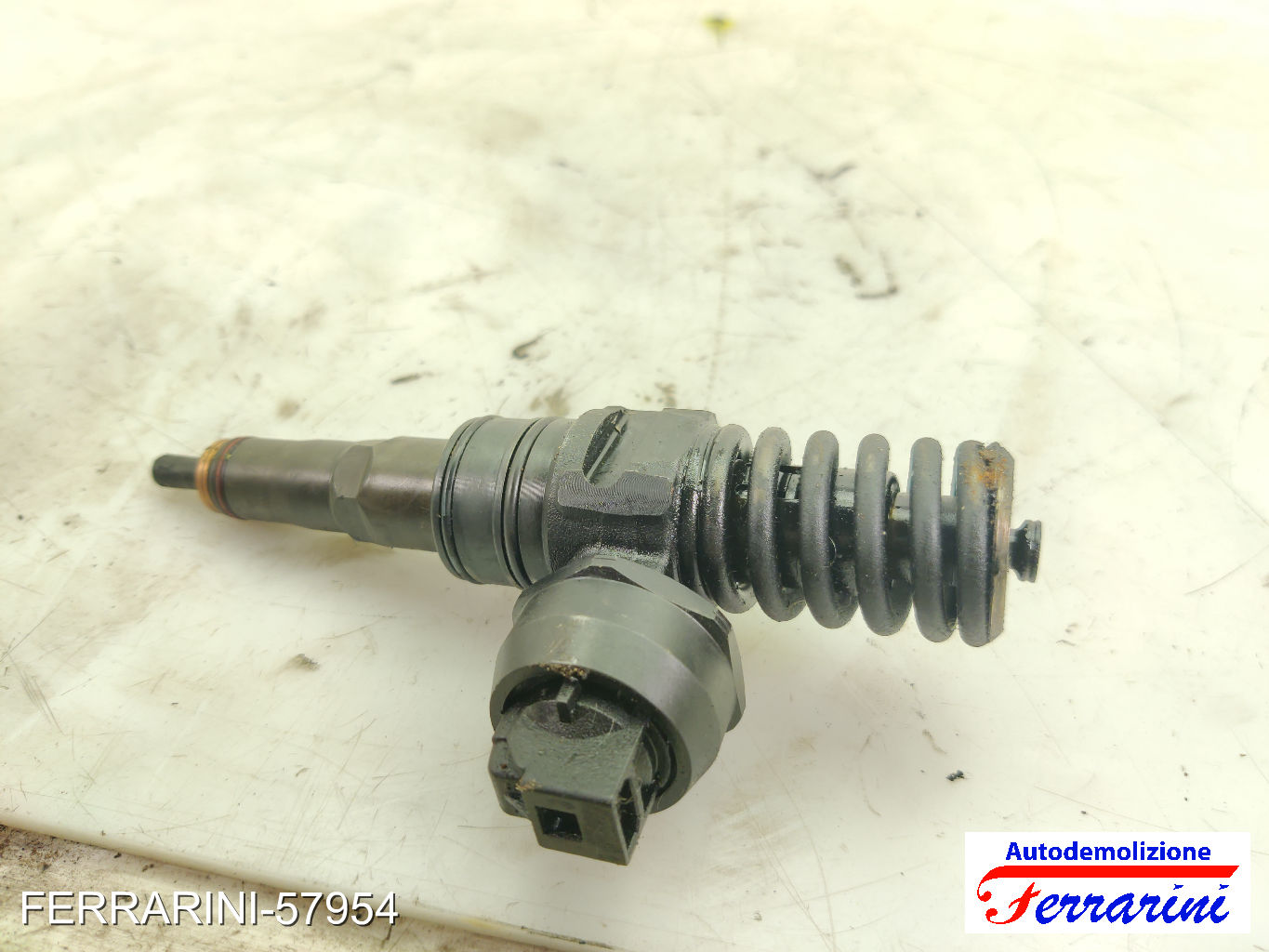 Iniettore VW PASSAT VARIANT 3C5 2.0 TDI 2005-2009 038130073BQ, 0414720302