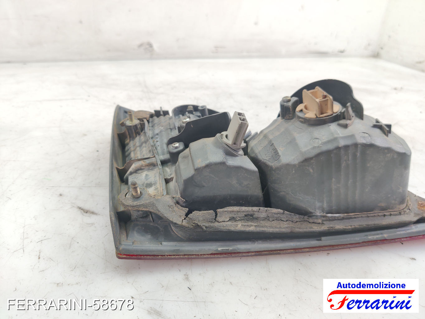 Fanalino Stop Posteriore TOYOTA AVENSIS VERSO M2 2001-2005 sinistro, sx
