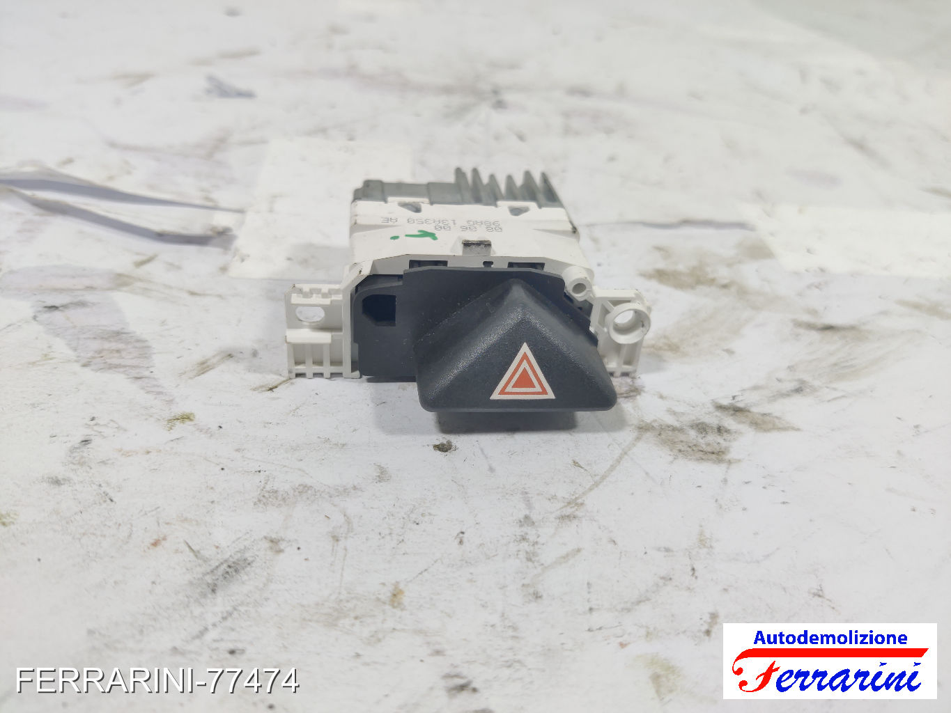 Interruttore Quattro Frecce FORD FOCUS SW DNW 1999-2004 98AG13A350AE