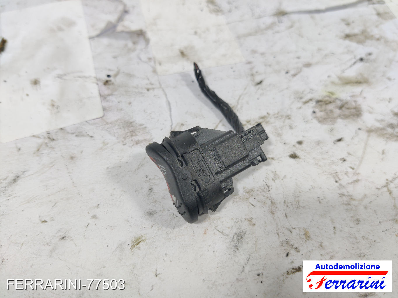 Pulsantiera Tastiera Alzavetro FORD FOCUS SW DNW 1999-2004 destra, dx, frontale