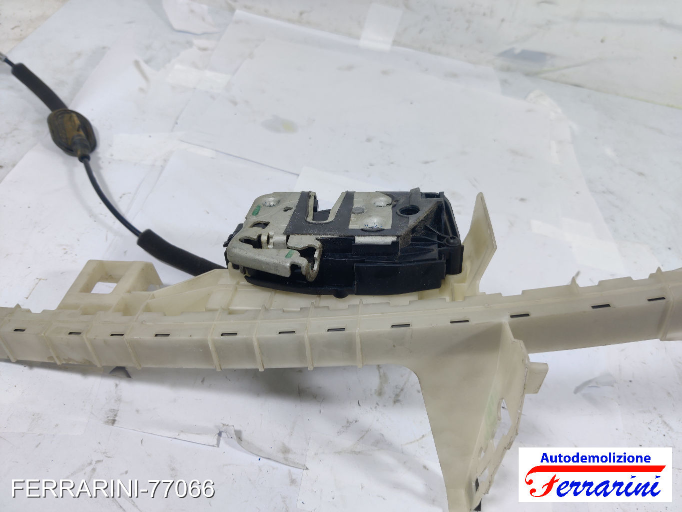 Serratura Porta FORD EDGE 2015-2018 destro, dx, frontale, anteriore