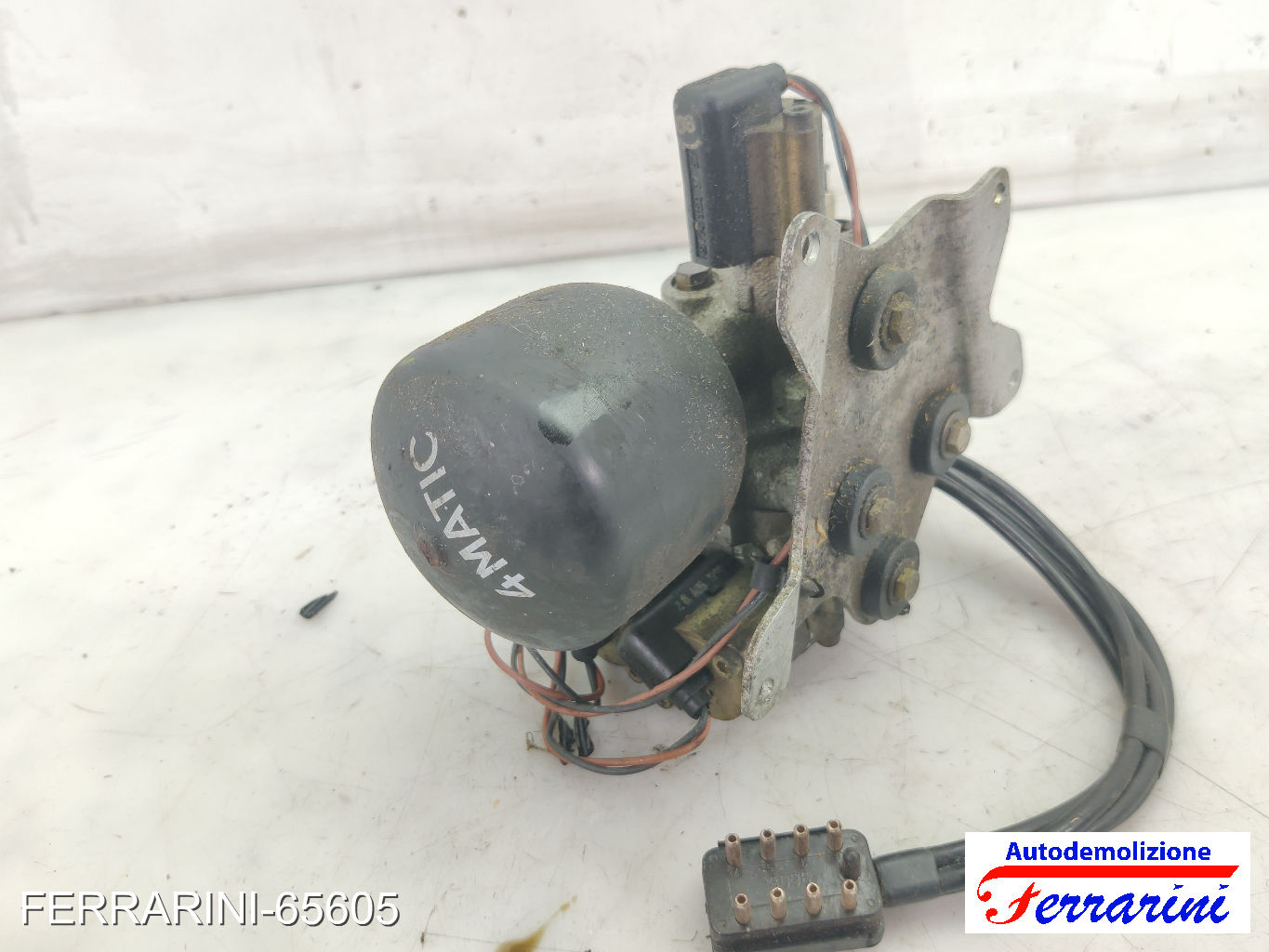 blocco valvole 4MATIC distributore idraulico MERCEDES CLASSE E W124 E 300 4MATIC 6