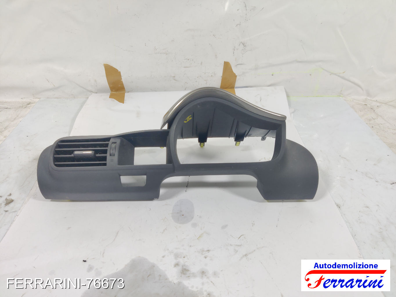 TOYOTA IQ J1 2009-2015 11