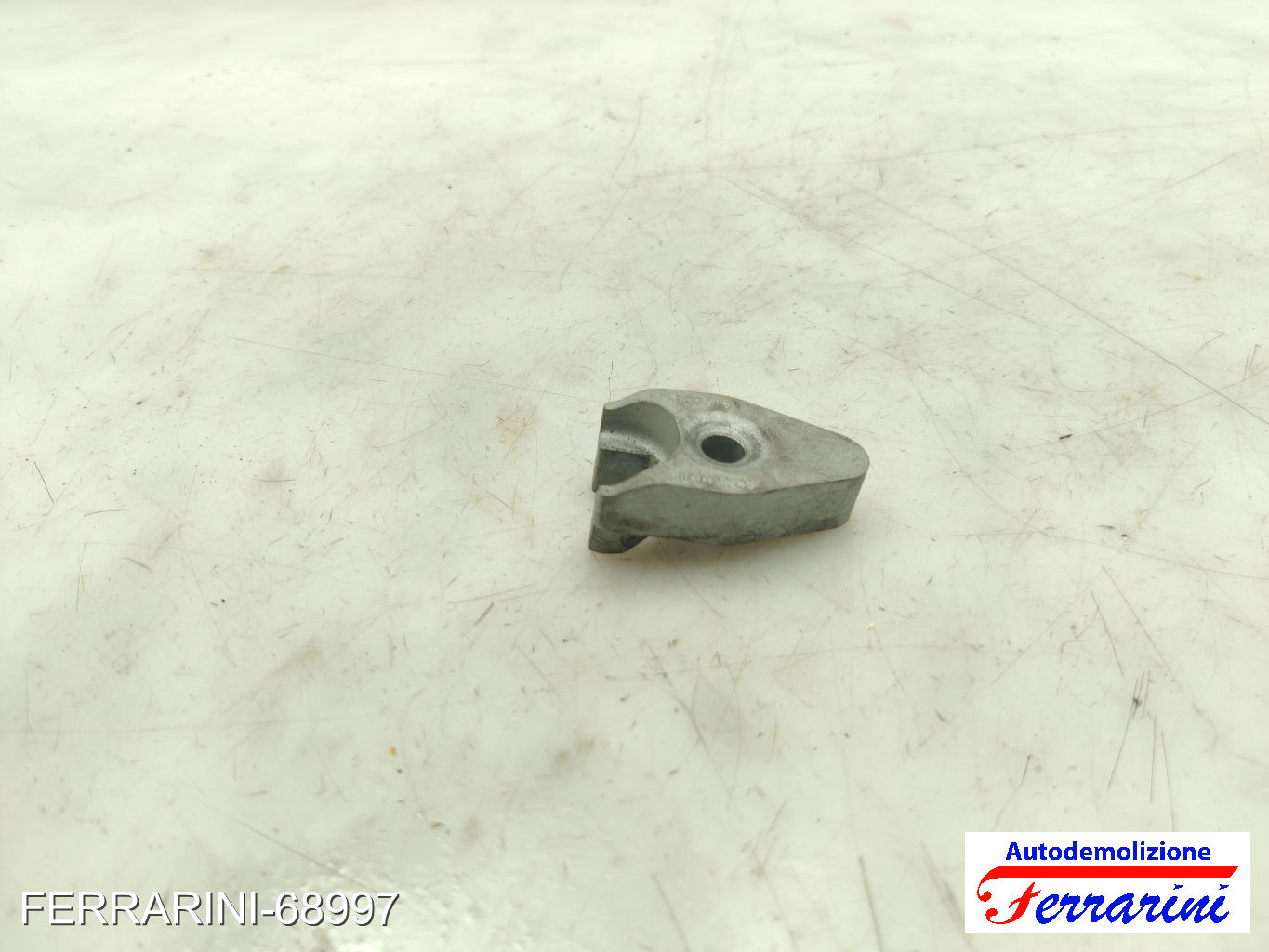 Staffa iniettore Supporto CFW VW POLO 6C1, 6R1 1.2 TDI 2009-2023 03P130216