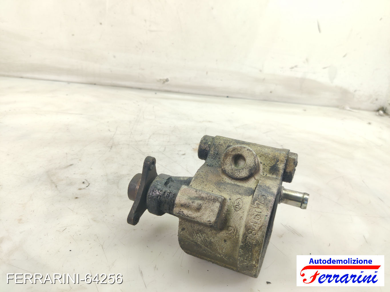 Pompa Servosterzo VOLVO V40 SW 645 1.9 DI 2000-2004 7700417308, 7700415198