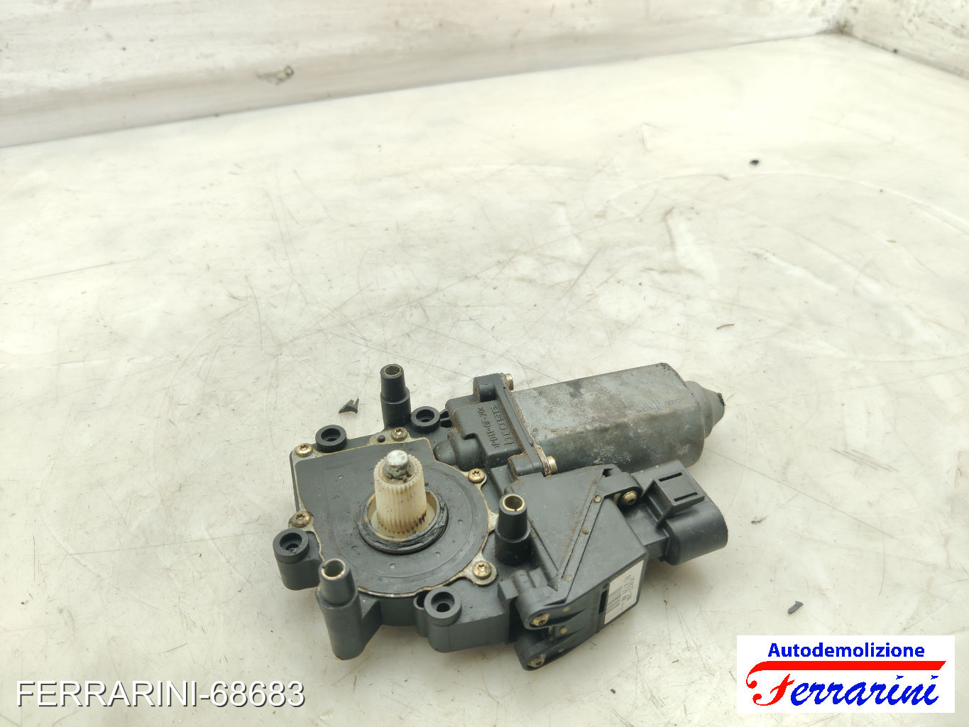Motorino Alzavetro AUDI A4 AT 8D5 1.9 TDI 1996-2001 8D0959802E, 8D0959802G