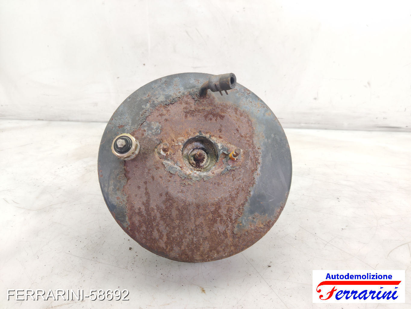 Servofreno MITSUBISHI PAJERO 1 L04G, L14G 2.5 TD 1989-1990 MB534873, MB534872 8