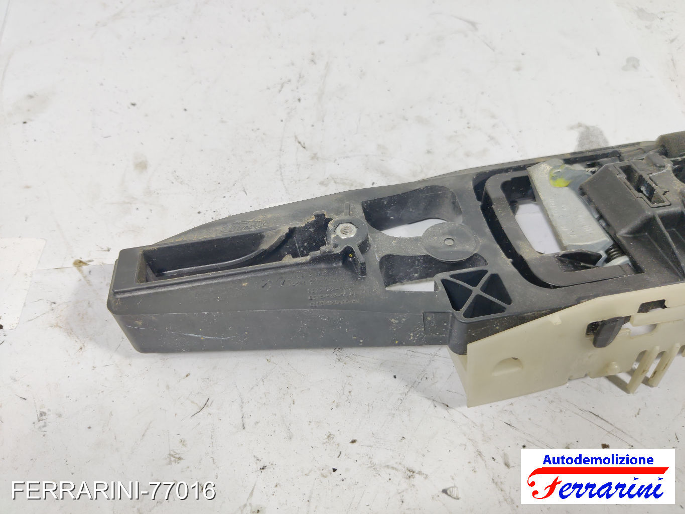 Supporto Maniglia Esterna FORD EDGE 2015-2018 sinistro, sx, posteriore, post
